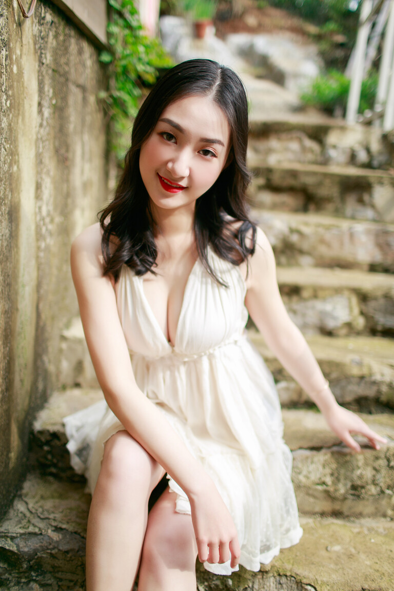 Wu Nan Nan  rose bride dating site